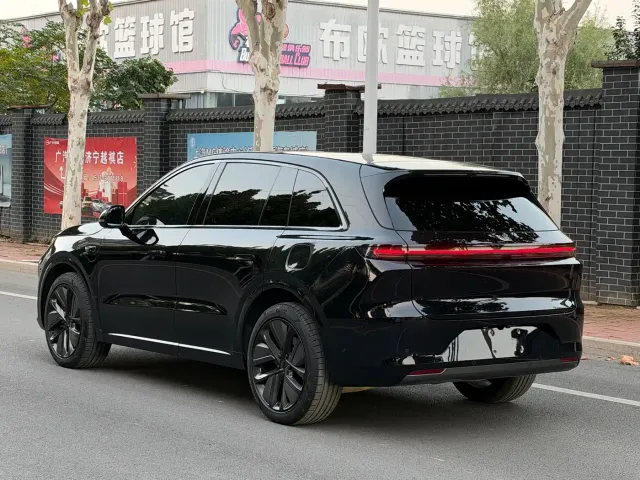 Li Auto L6 — Фото автомобиля 5