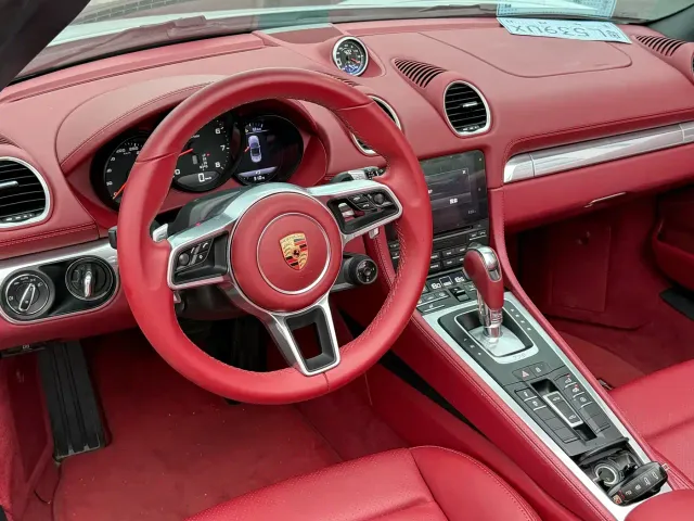 Porsche 718 — Фото автомобиля 3