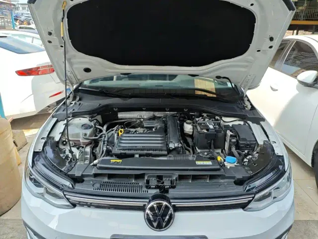 Volkswagen Golf — Фото автомобиля 15