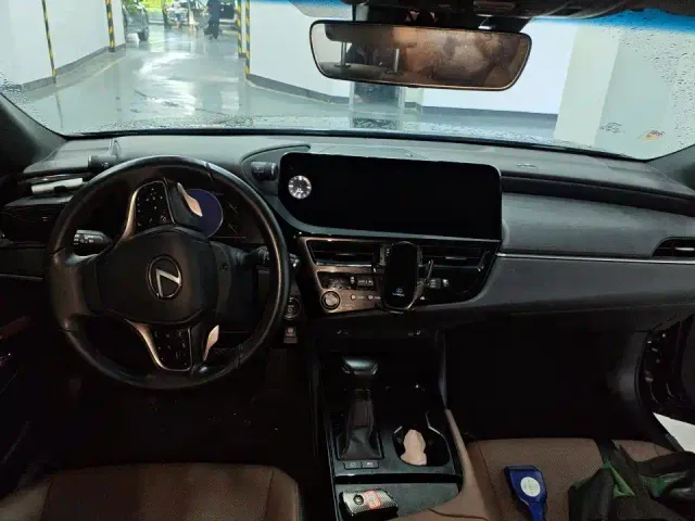 Lexus ES — Фото автомобиля 5