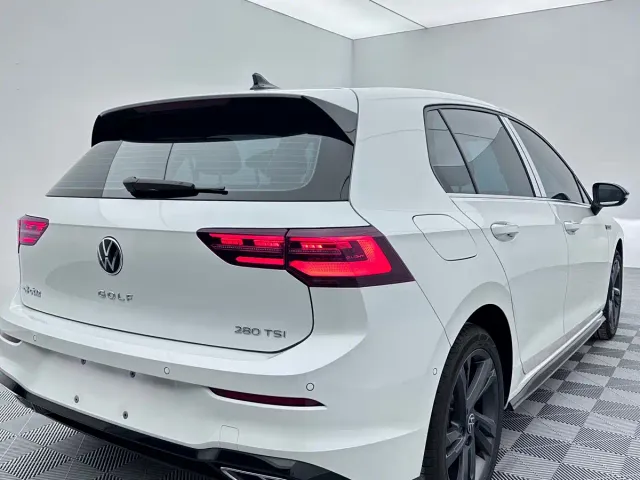 Volkswagen Golf — Фото автомобиля 9