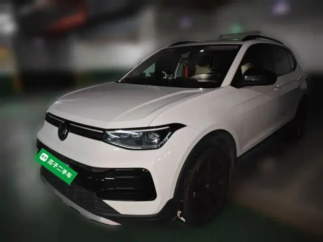 Фотография автомобиля — Volkswagen Tharu