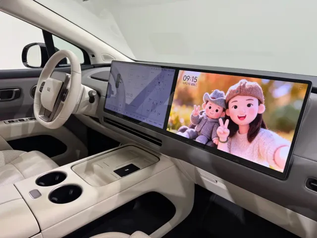 Li Auto i8 — Фото автомобиля 12
