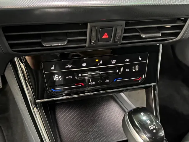Volkswagen Passat — Фото автомобиля 11