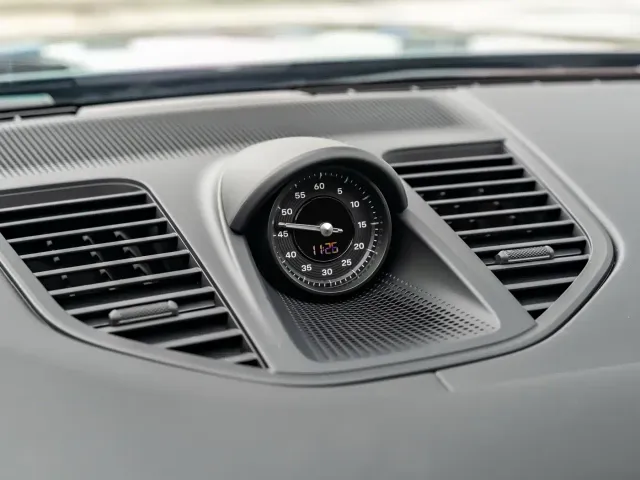 Porsche Panamera — Фото автомобиля 19