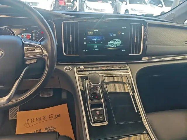 GAC Trumpchi M8 — Фото автомобиля 12