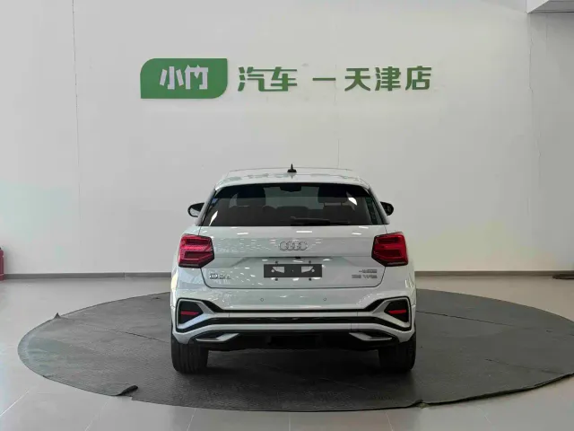 Audi Q2L — Фото автомобиля 4