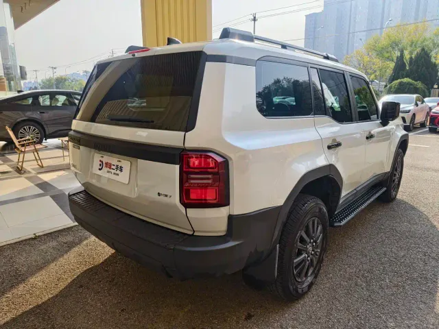 Toyota Prado — Фото автомобиля 7