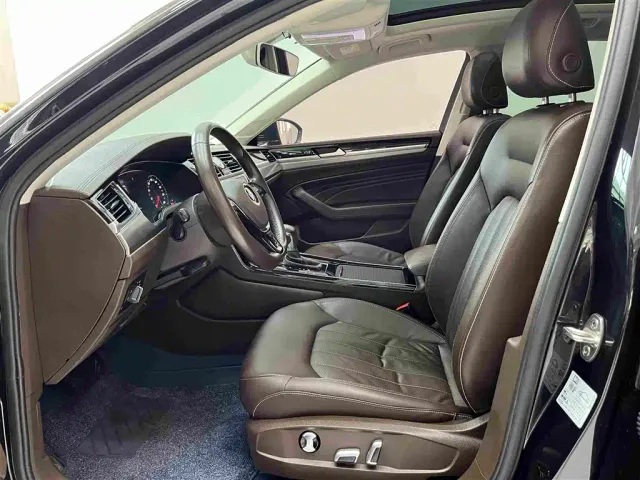 Volkswagen Phideon — Фото автомобиля 4
