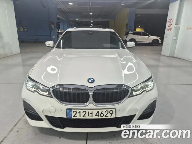 Фотография автомобиля — BMW 3-Series
