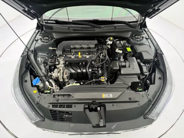 Hyundai Elantra — Фото автомобиля 8