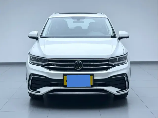Volkswagen Tiguan L — Фото автомобиля 2