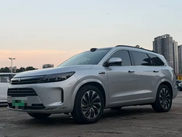 Фотография автомобиля — Aito M7
