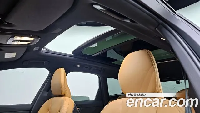 Вольво XC60 — Фото автомобиля 19