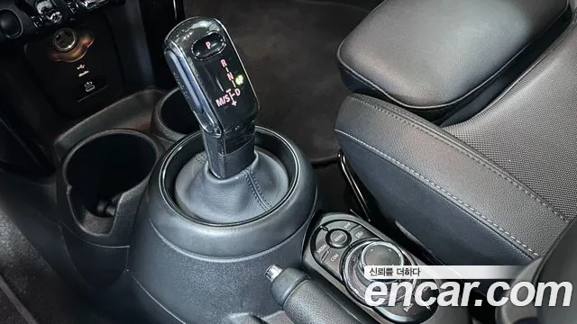 MINI Cooper — Фото автомобиля 9