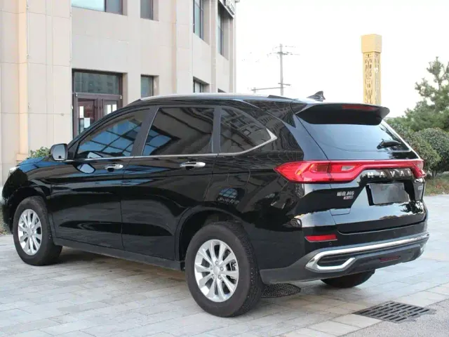 Haval M6 — Фото автомобиля 4