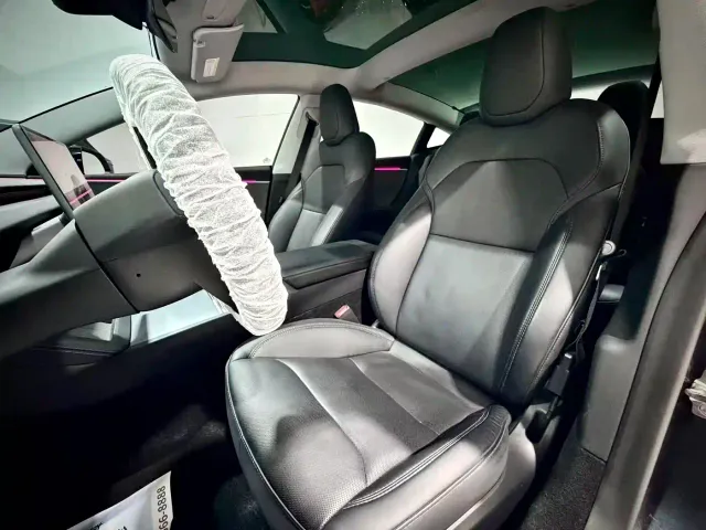 Tesla Model 3 — Фото автомобиля 3