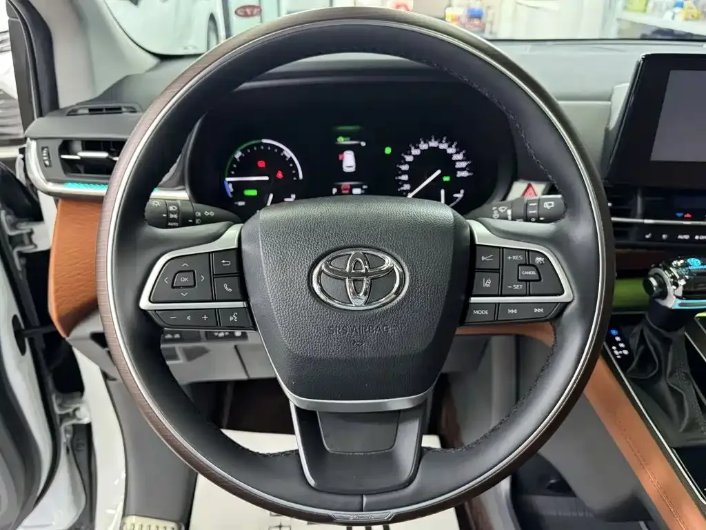 Toyota Toyota Sienna 2024 2.5L Hybrid Comfort Edition — Фото автомобиля 7