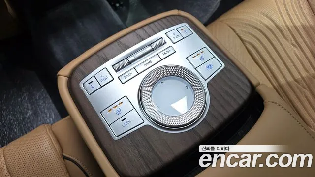 Genesis G80 Бензин 2.5 турбо AWD — Фото автомобиля 24