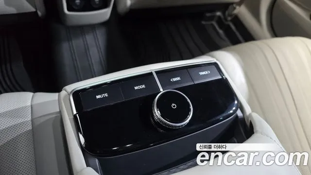 Kia K8 Hybrid — Фото автомобиля 28