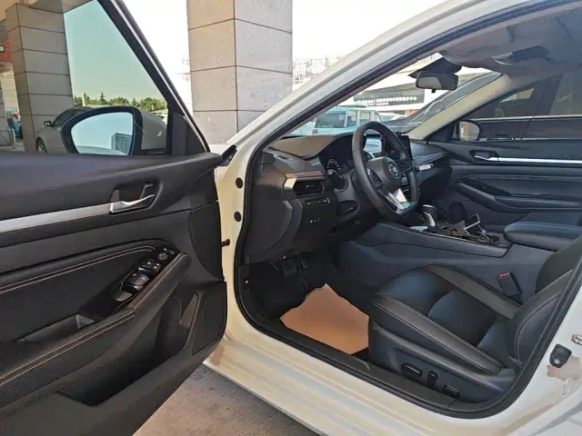 Nissan Teana — Фото автомобиля 15