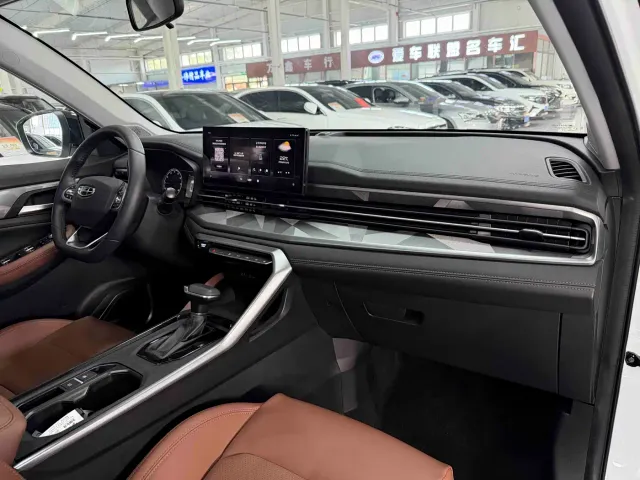 Geely Vision X6 — Фото автомобиля 17