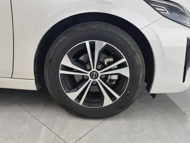 Nissan Sylphy — Фото автомобиля 6