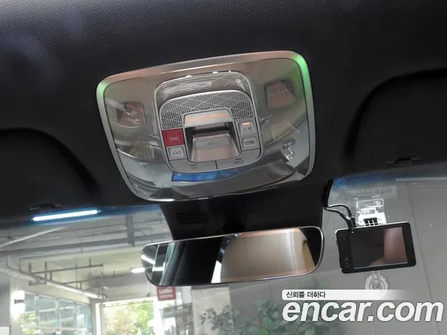 Genesis GV70 — Фото автомобиля 18