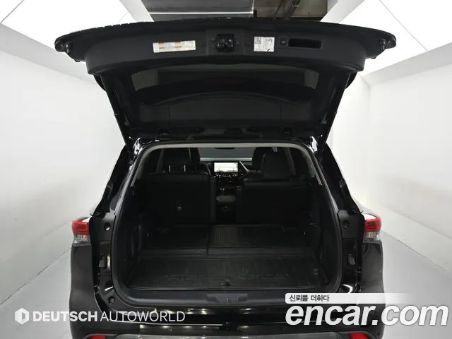 Toyota Highlander — Фото автомобиля 19