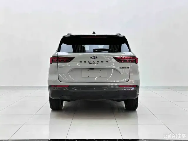 Ford Lingrui — Фото автомобиля 4