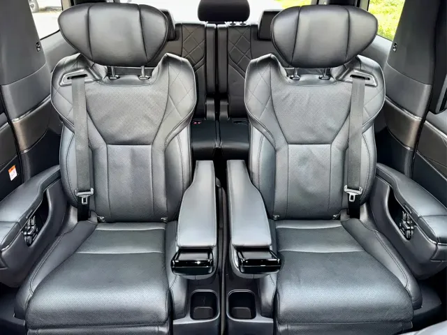 Toyota Vellfire — Фото автомобиля 10
