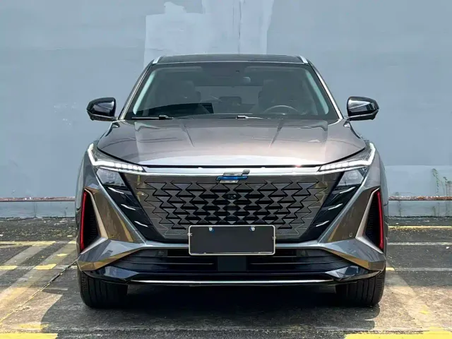 Changan Z6 — Фото автомобиля 2