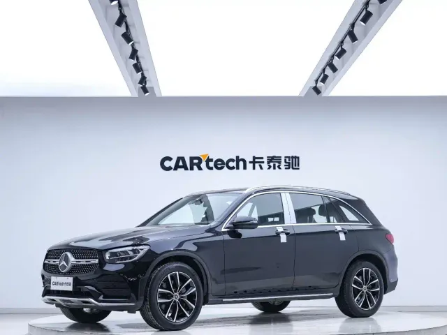 Фотография автомобиля — Mercedes-Benz GLC-Class
