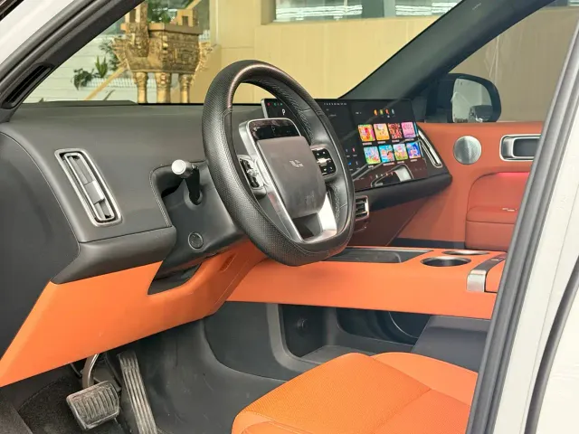 Li Auto L6 — Фото автомобиля 3