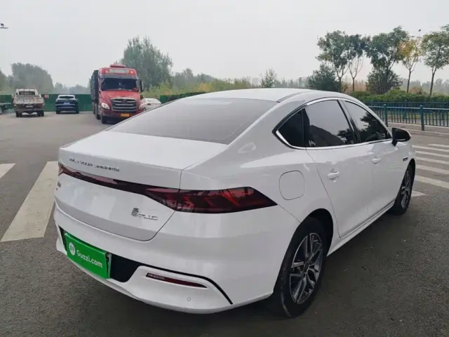 BYD Qin PLUS — Фото автомобиля 6