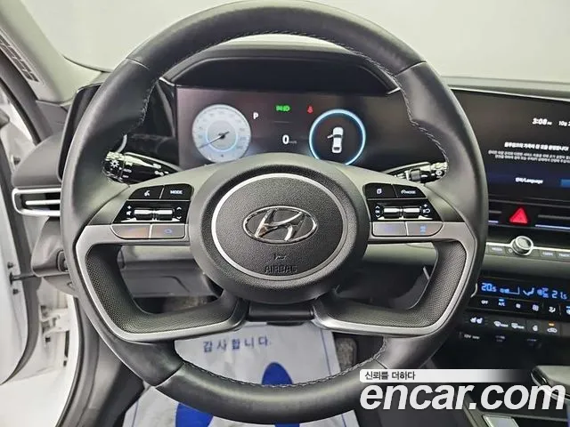 Hyundai Avante — Фото автомобиля 9