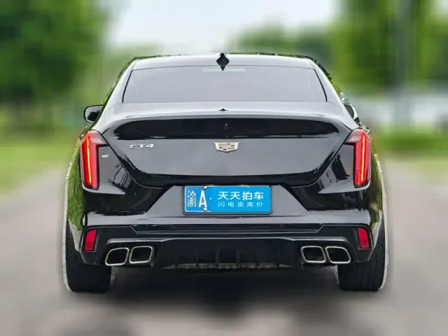 Cadillac CT4 — Фото автомобиля 2
