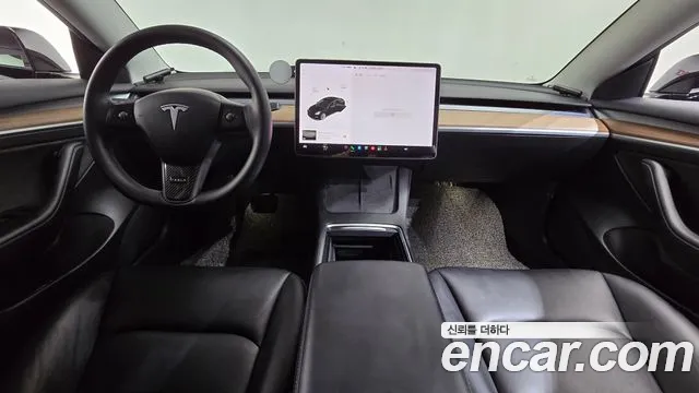 Tesla Model 3 — Фото автомобиля 7