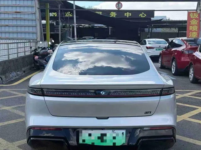 Dongfeng eπ 007 — Фото автомобиля 8