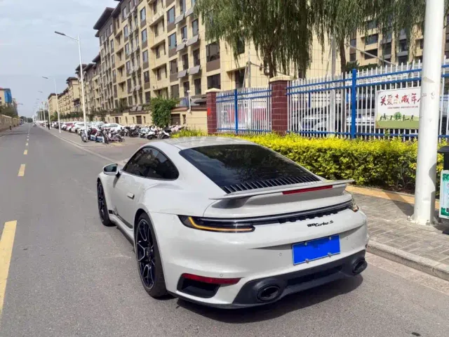 Porsche 911 — Фото автомобиля 10