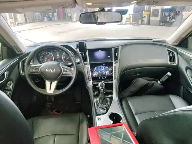 Infiniti Q50L — Фото автомобиля 9