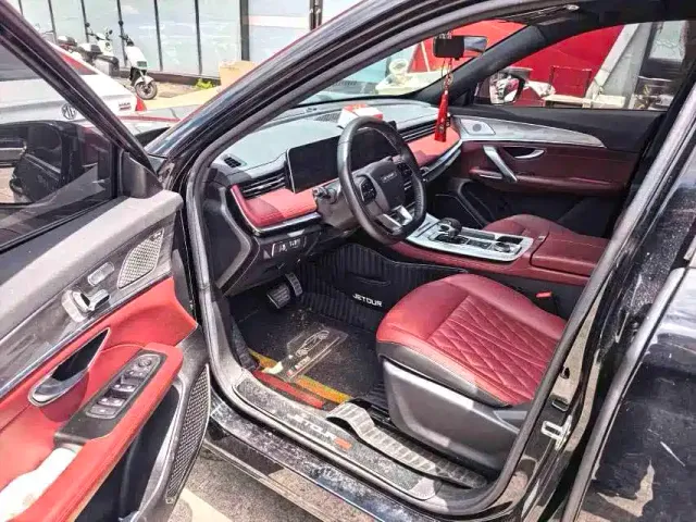 Jetour X70 Plus — Фото автомобиля 2