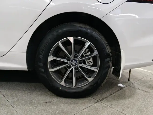 BYD Qin PLUS — Фото автомобиля 16
