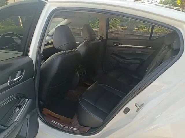 Nissan Teana — Фото автомобиля 16