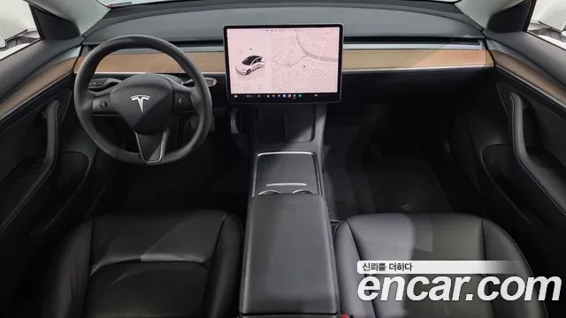 Tesla Model 3 — Фото автомобиля 7