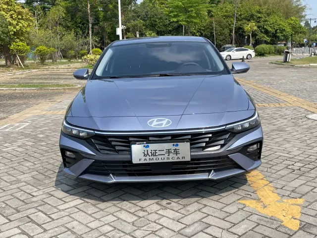 Hyundai Elantra — Фото автомобиля 2