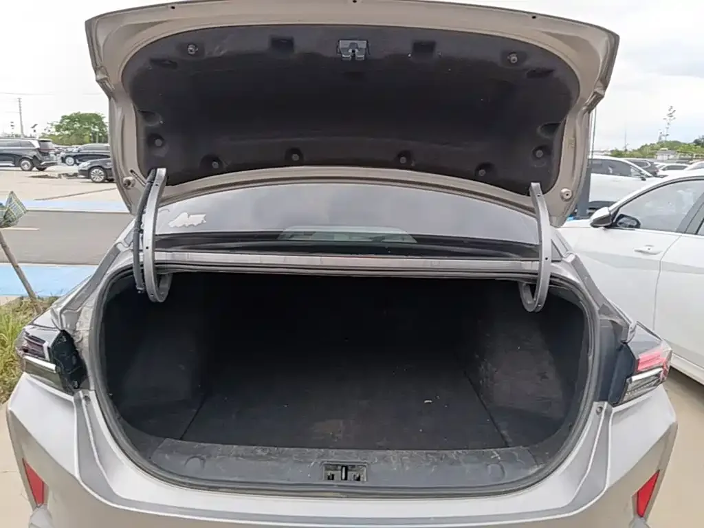 Dongfeng Aeolus Yixuan MAX 2021 1.5T Super Dad Edition — Фото автомобиля 18
