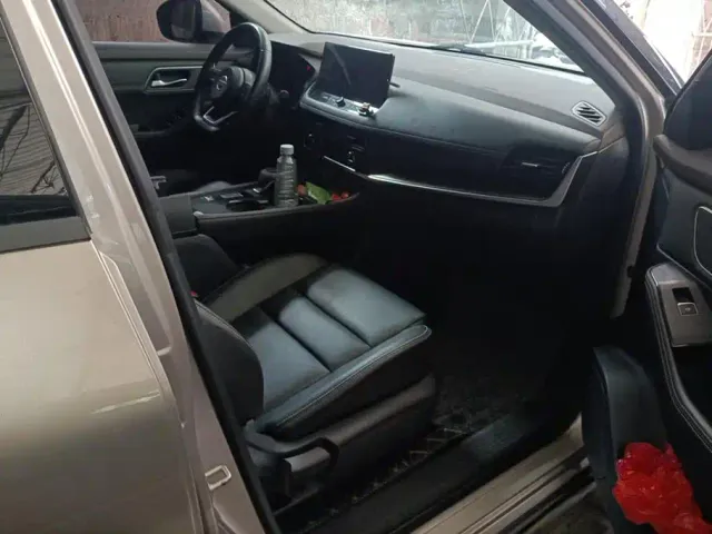 Nissan X-Trail — Фото автомобиля 8