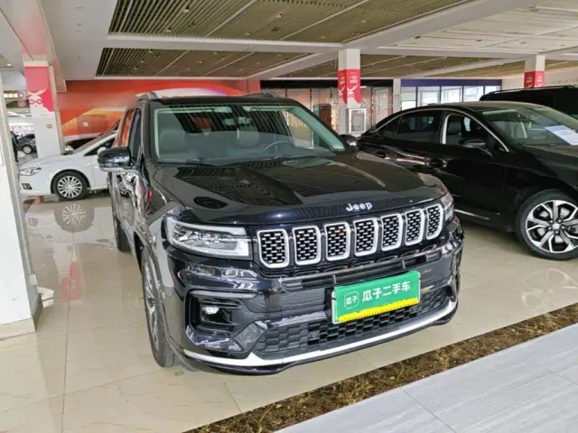 Jeep Grand Commander PHEV — Фото автомобиля 3