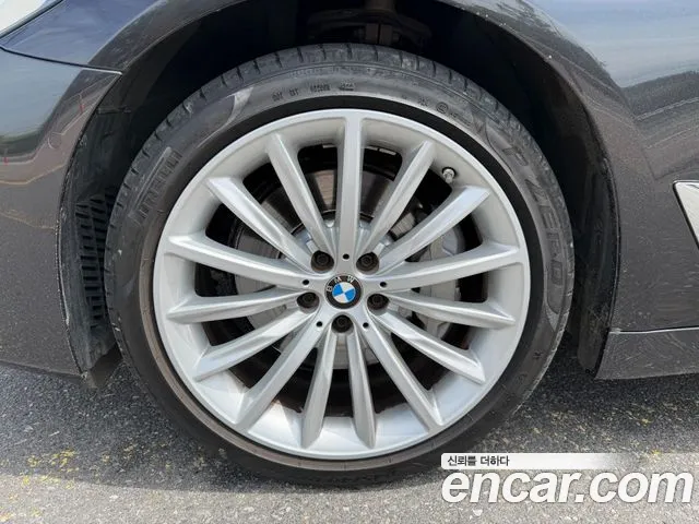 BMW 5-Series — Фото автомобиля 5
